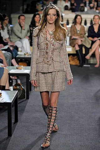 Look 15
